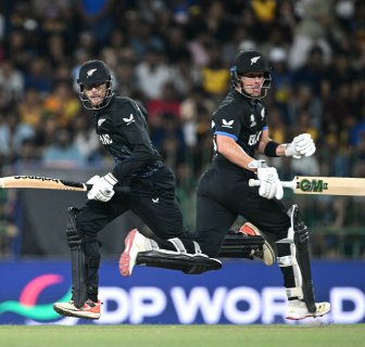 শ্রীলঙ্কাকে বিদায় করে সেমিফাইনালের সম্ভাবনা টিকিয়ে রাখল নিউজিল্যান্ড