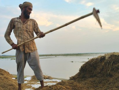 ঋণে জর্জরিত হাওরের কৃষক