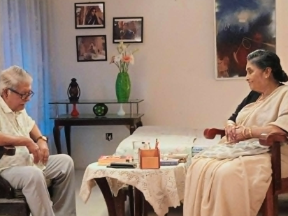 ‘জোহরা বেগমের ইচ্ছাপত্র’ টেলিফিল্মের শুটিংয়ের ফাঁকে তারকাদের আলাপচারিতা