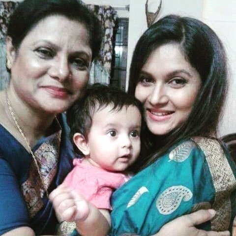 mithila20and20her20mother মায়ের সঙ্গে মিথিলা